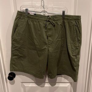 Gap XL green shorts